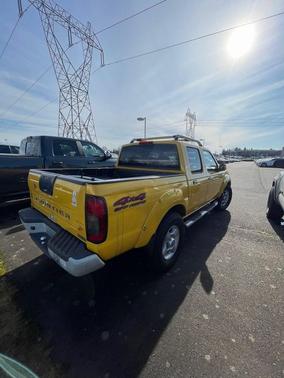 2001 Nissan Frontier SE Crew Cab