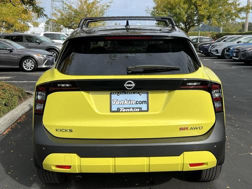 2026 Nissan Kicks SR