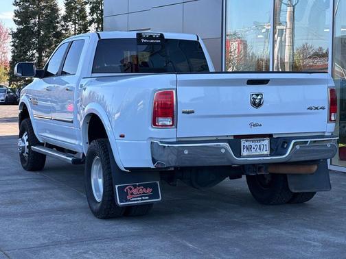 Bright White Clearcoat 2018 RAM 3500 Laramie Crew Cab 4x4 8' Box