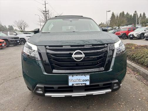 2025 Nissan Pathfinder SL 4WD
