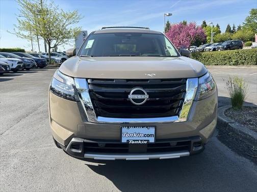 2025 Nissan Pathfinder Platinum 4WD