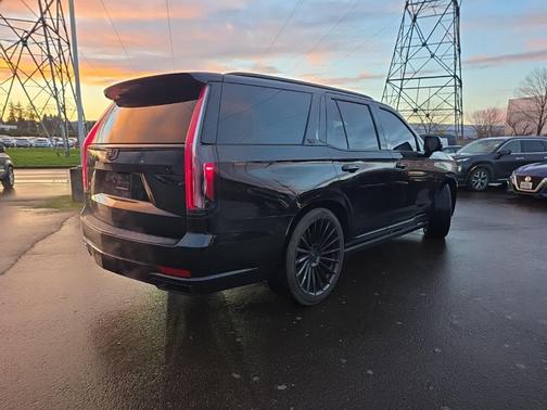2022 Cadillac Escalade Premium Luxury