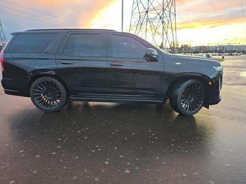 2022 Cadillac Escalade Premium Luxury