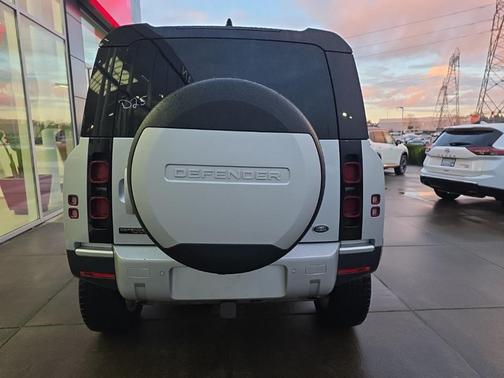 2020 Land Rover Defender 110 First Edition