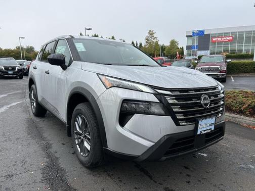 Brilliant Silver Metallic 2025 Nissan Rogue S
