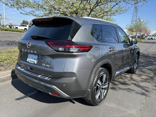 2022 Nissan Rogue SL