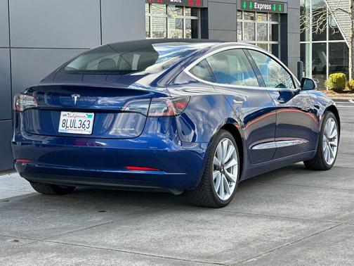 Deep Blue Metallic 2019 Tesla Model 3 Standard Range