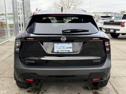 Super Black 2026 Nissan Kicks SV