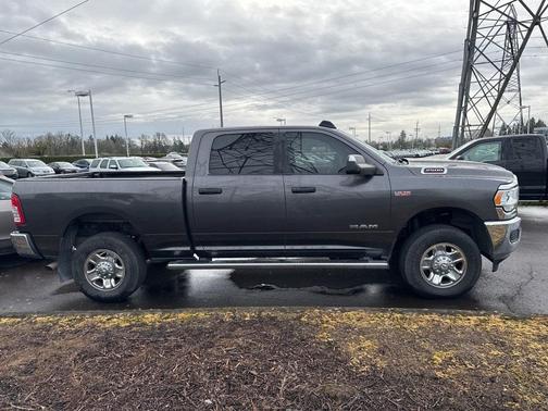 2022 RAM 2500 Big Horn Crew Cab 4x4 6'4' Box