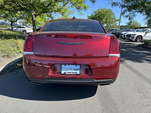 2023 Chrysler 300 Touring