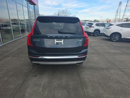 2020 Volvo XC90 Hybrid T8 Inscription 7 Passenger