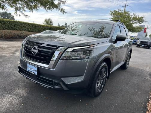 2022 Nissan Pathfinder SV 2WD