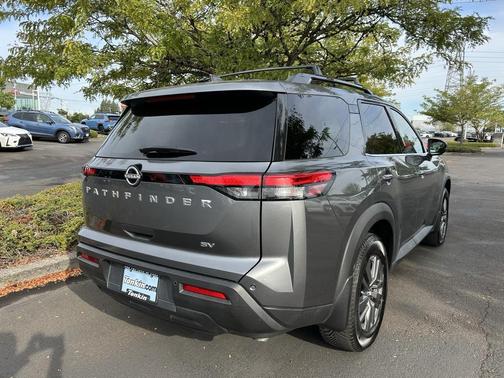2022 Nissan Pathfinder SV 2WD