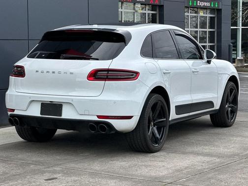 2017 Porsche Macan Base