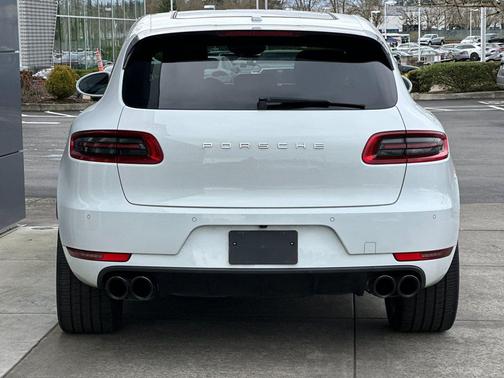 Carrara White Metallic 2017 Porsche Macan Base