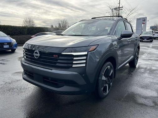 Gun Metallic 2025 Nissan Kicks SR