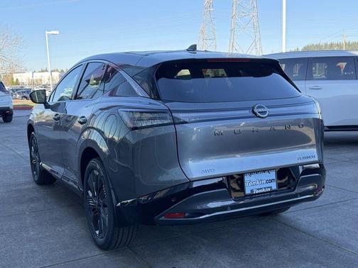 Gun Metallic 2026 Nissan Murano Platinum