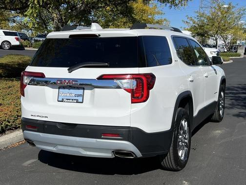 2023 GMC Acadia AWD SLT