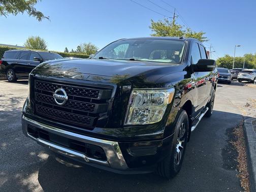 2020 Nissan Titan SV