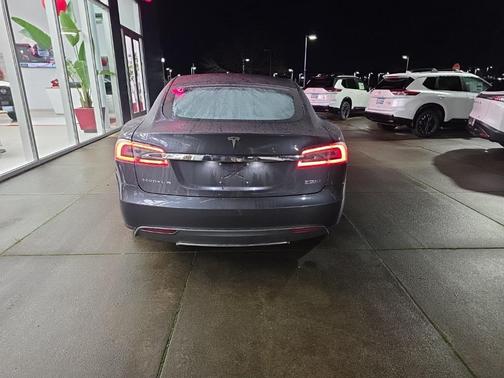 2016 Tesla Model S 