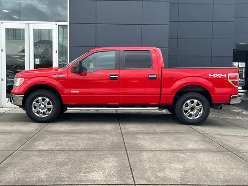 Red 2013 Ford F-150 XLT