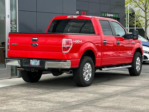 Red 2013 Ford F-150 XLT
