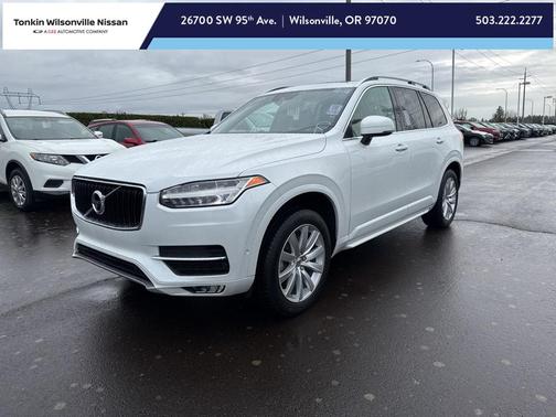 2017 Volvo XC90 T6 Momentum