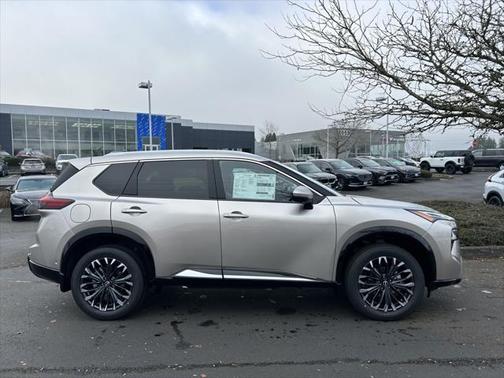 2025 Nissan Rogue Platinum