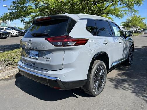 2025 Nissan Rogue Platinum