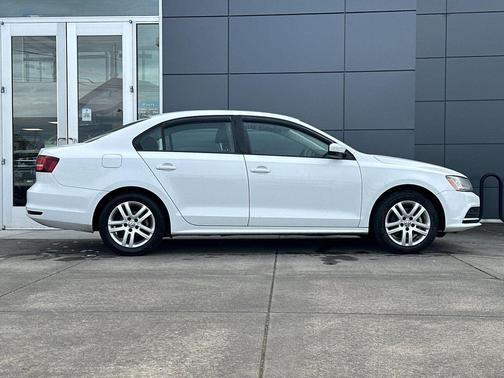 Pure White 2018 Volkswagen Jetta 1.4T S