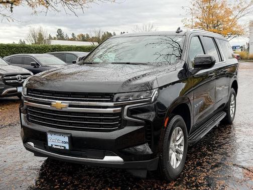 2023 Chevrolet Suburban LT