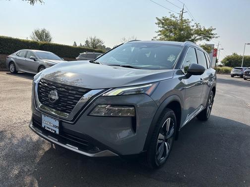 2022 Nissan Rogue SL