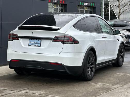 2023 Tesla Model X 