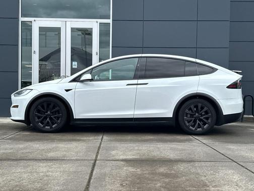2023 Tesla Model X 