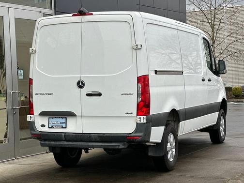 2020 Mercedes-Benz Sprinter 2500 Cargo 144 WB