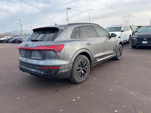 2024 Audi Q8 e-tron Prestige