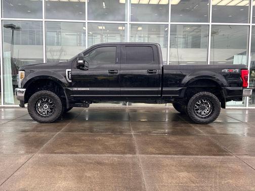 Shadow Black 2018 Ford F-350 Lariat