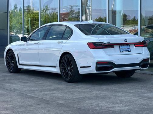 Alpine White 2020 BMW 750 i xDrive