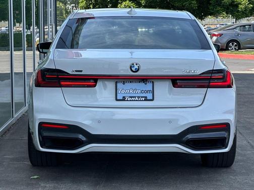 Alpine White 2020 BMW 750 i xDrive