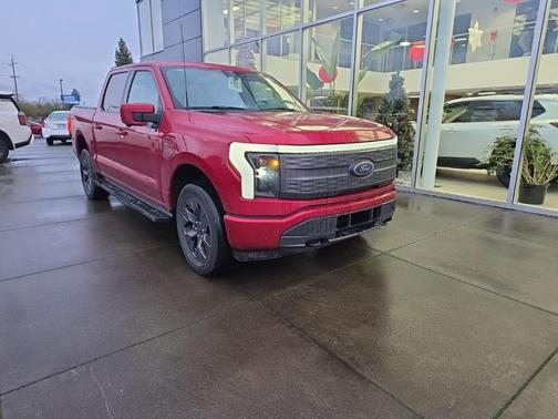 2023 Ford F-150 Lightning LARIAT