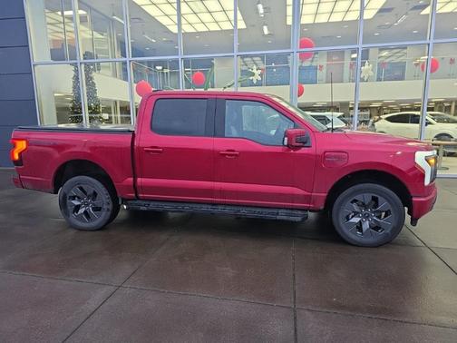 2023 Ford F-150 Lightning LARIAT