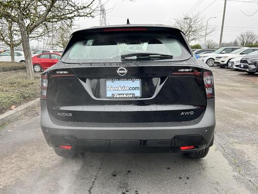 2025 Nissan Kicks S