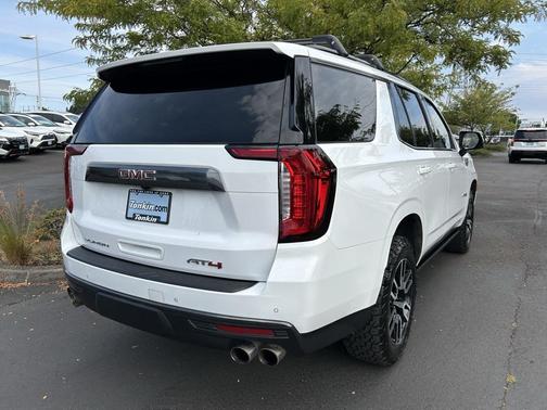 2022 GMC Yukon 4WD AT4