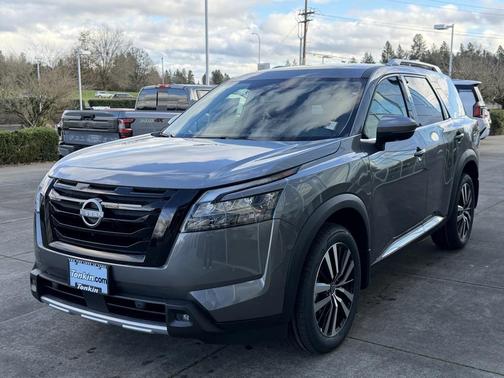 2025 Nissan Pathfinder Platinum 4WD