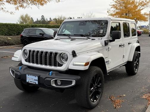 2024 Jeep Wrangler 4xe Sahara