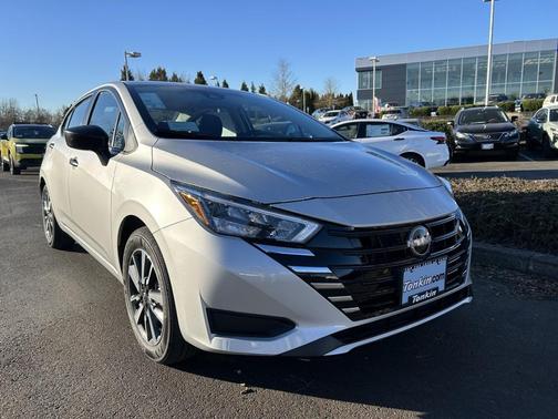 Brilliant Silver Metallic 2025 Nissan Versa 1.6 S