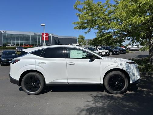2025 Nissan Murano SV