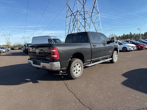 2023 RAM 3500 Laramie Crew Cab 4x4 6'4' Box