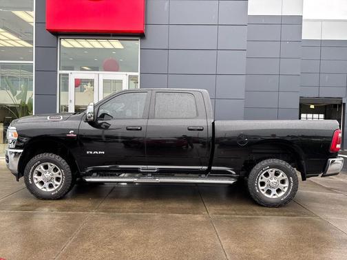 2023 RAM 3500 Laramie Crew Cab 4x4 6'4' Box