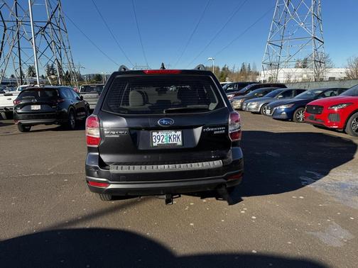 2016 Subaru Forester 2.5i